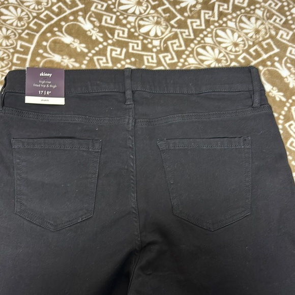 Ava & Viv Black Straight Leg Pants with Belt Loops - Picture 7 of 13